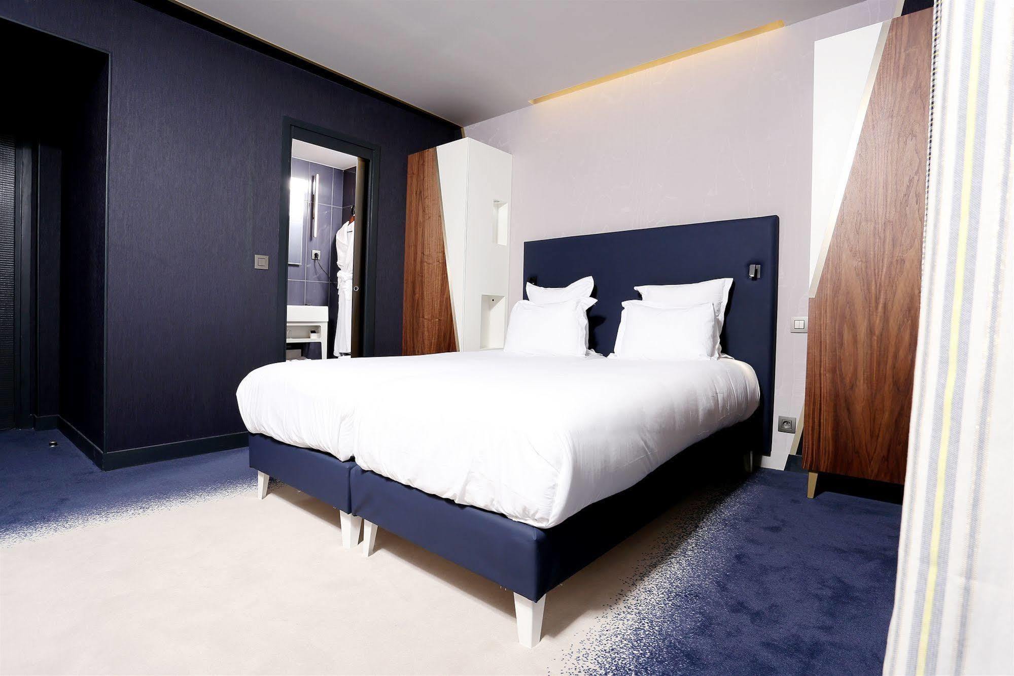 Le Malown Paris Ngoại thất bức ảnh